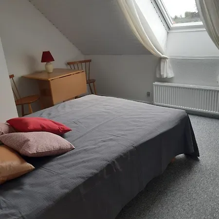 Skont Hus, Med 8 Sovepladser *